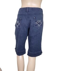 Hollywood Star Dark Wash Capris